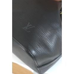 Louis Vuitton Petit Sac Noé Epi mit D-Ring Schwarz.