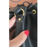 Louis Vuitton Petit Sac Noé Epi mit D-Ring Schwarz.