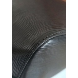 Louis Vuitton Petit Sac Noé Epi mit D-Ring Schwarz.