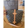 Louis Vuitton Chantilly GM Monogram Canvas  Umhängetasche Leder Braun