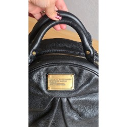 Marc By Marc Jacobs Henkel/Crossbody Tasche Softleder Rundform Schwarz