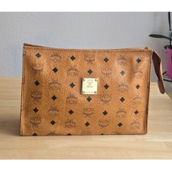 Mcm Nécessaire Poche Toilette Medium Heritage Cognac Canvas.
