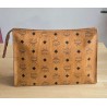 Mcm Nécessaire Poche Toilette Medium Heritage Cognac Canvas.