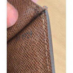 Louis Vuitton Epi Sellier Dragonne Clutch Epi Leder Cognac M52618
