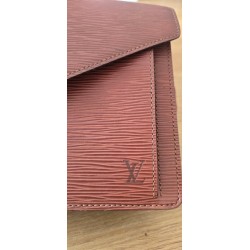 Louis Vuitton Epi Sellier Dragonne Clutch Epi Leder Cognac M52618