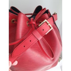 Louis Vuitton Petit Sac Noé Rot Epi mit D-Ring