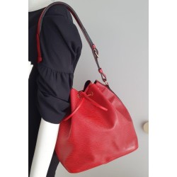 Louis Vuitton Petit Sac Noé Rot Epi mit D-Ring