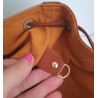 Louis Vuitton Petit Sac Noe Epi Leder Cognac mit D-Ring.