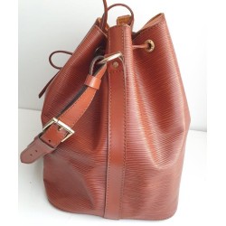 Louis Vuitton Petit Sac Noe Epi Leder Cognac mit D-Ring.