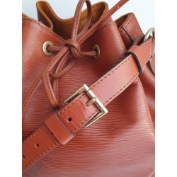 Louis Vuitton Petit Sac Noe Epi Leder Cognac mit D-Ring.